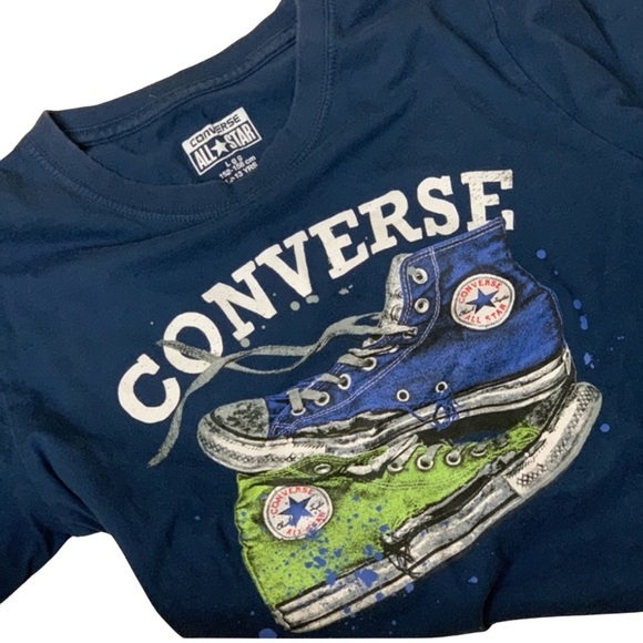 ⭐️ CONVERSE ALL STAR CLASSIC HIGH TOP VINTAGE STYLE GRAPHIC SHIRT ⭐️ - Picture 2 of 2